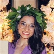 Laureanda in Filologia moderna e laureata in Lettere moderne. Offro ripetizioni in Latino, italiano, storia e geografia